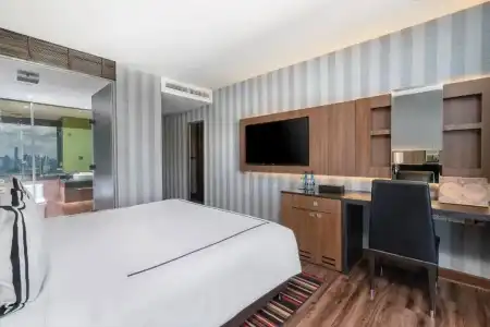 Montraj Continent Sukhumvit Bangkok - 73