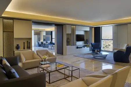 voco DOHA WEST BAY SUITES by IHG - 2
