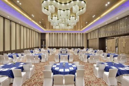 Taj & Convention Centre, Agra - 11