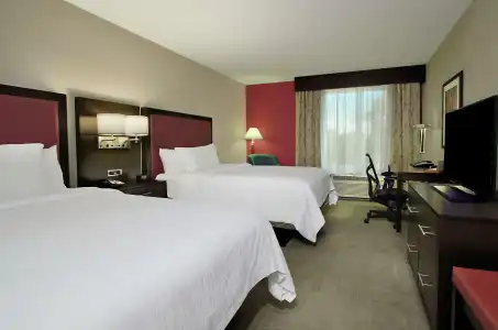 Hilton Garden Inn Sonoma County Airport - 5