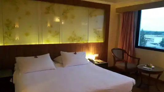 Ploy Palace - 25