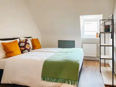 Melter & Apartments - a Neighborhood - 18
