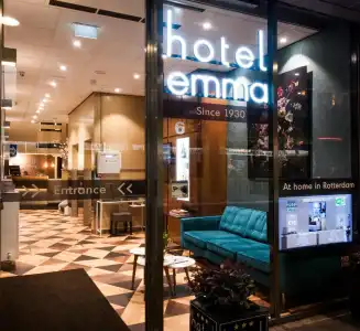 Emma Next - 16