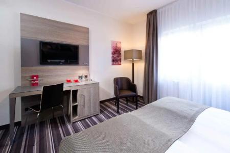 Leonardo Nürnberg - 35