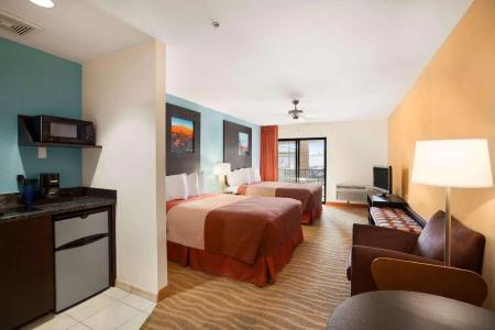 Super 8 by Wyndham Indio - 42