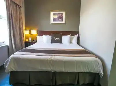 Pointe Plaza - 60