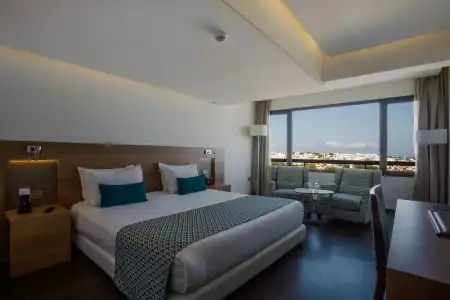 Fredj and Spa - 4