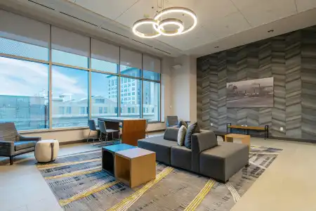 Doubletree by Hilton Cedar Rapids Convention Complex - 1