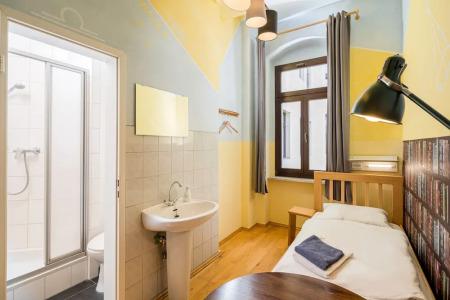 Hostel Mondpalast - 18