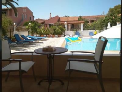 Katerina Pool Apartments - 14