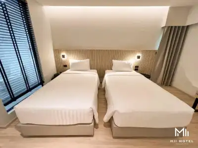 Mii Srinakarin - 54