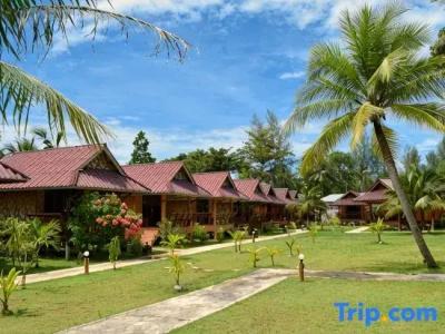 Lanta Pearl Beach Resort - 150