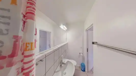 Unique Serviced Living at Airport Line - 53