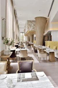 Courtyard by Marriott Agra - 14
