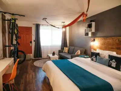 LOGE Bend - 37
