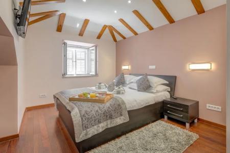 Palace Suites Heritage - Adults Only - 103