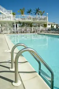 Coliseum Ocean Resort - 8