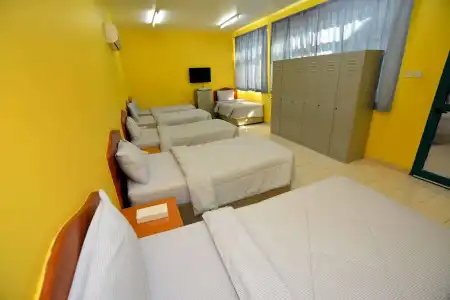 Dubai Youth Hostel - 12