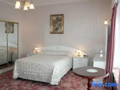 Motel Mayfair on Cavell - 46