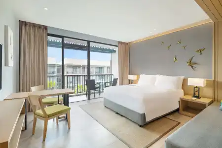 Le Meridien Khao Lak Resort & Spa - 4