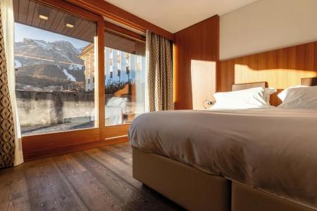 Alaska Cortina - 21