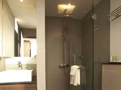 Sukhumvit Suites - 28