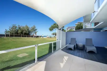 Rolling Surf Resort - 72