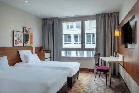 Spark By Hilton Lyon Ouest - 38