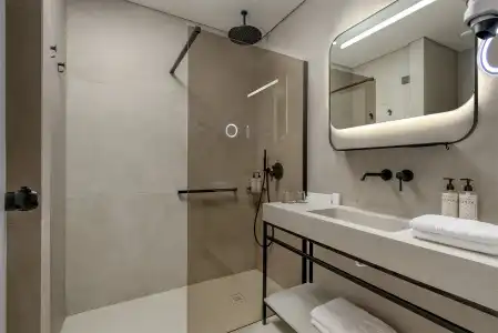 The Ixian Grand & All Suites - 11