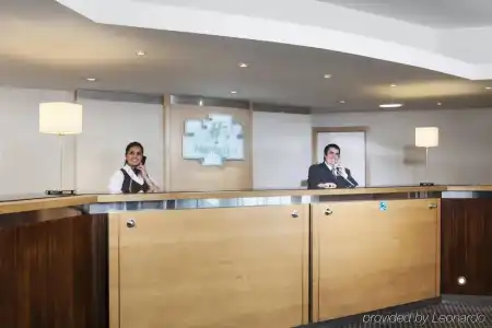 Holiday Inn Cardiff City Centre by IHG - 12