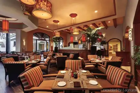 The Waterfront Beach Resort, A Hilton - 34