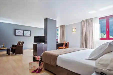Acta Arthotel - 2