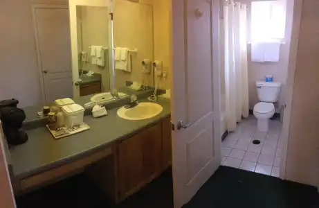 Garden Inn and Suites - 7