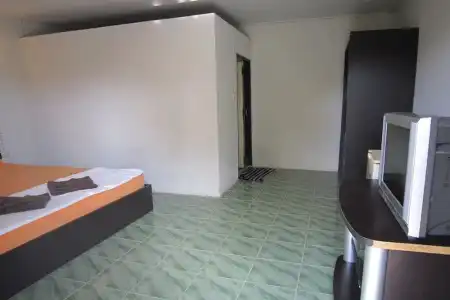 Run's Bed & Breakfast - 2