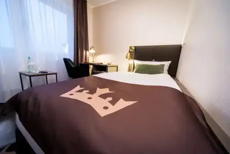 Kaiserhof - 6