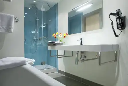 KURSHI & SPA - 8
