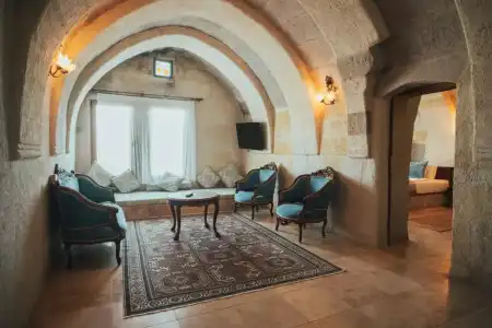 Hu of Cappadocia - 103