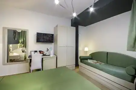B&B Sorrento Queen - 51