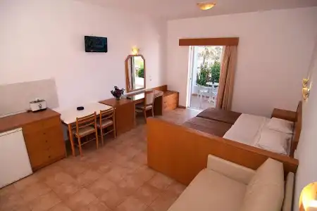 Lambis Studios & Apartments - 66