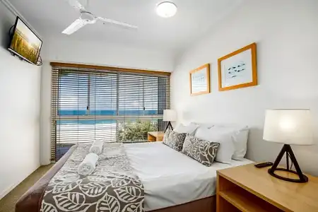 Rolling Surf Resort - 328