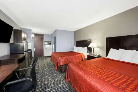 SureStay Plus by Best Western Lubbock Medical Center - 2