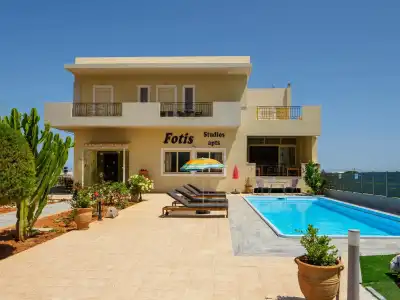 Fotis Studios Apartments - 12