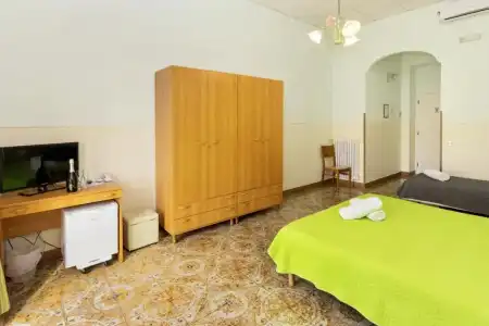 Sisters Hostel - 62
