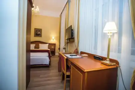 Opera Suites - Self Check-in - 35