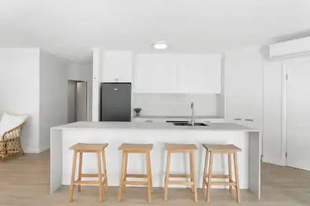 Noosa Tropicana - 208