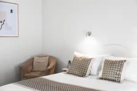 Quality Inn Presidential - 75