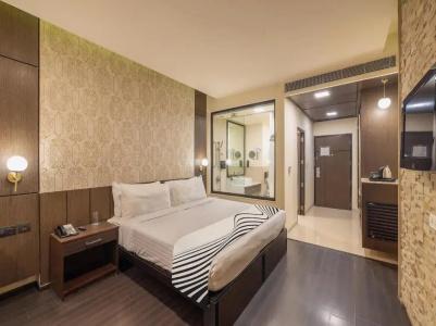 5 BY OYO Metropolitan - 37