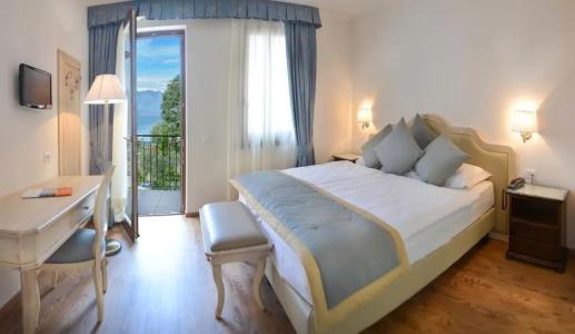 Lake Front Brenzone - 170