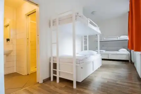 Safestay Prague Charles Bridge - 23