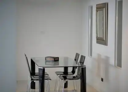 Sunset Plaza Holiday Apartment - 3